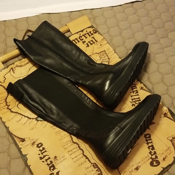 Geox Italian leather brand new boots, available for 5 days only - Picture 3 of 5